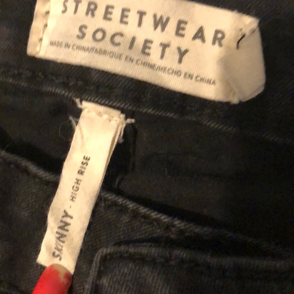 (03) black high rise skinny jeans - Picture 2 of 3